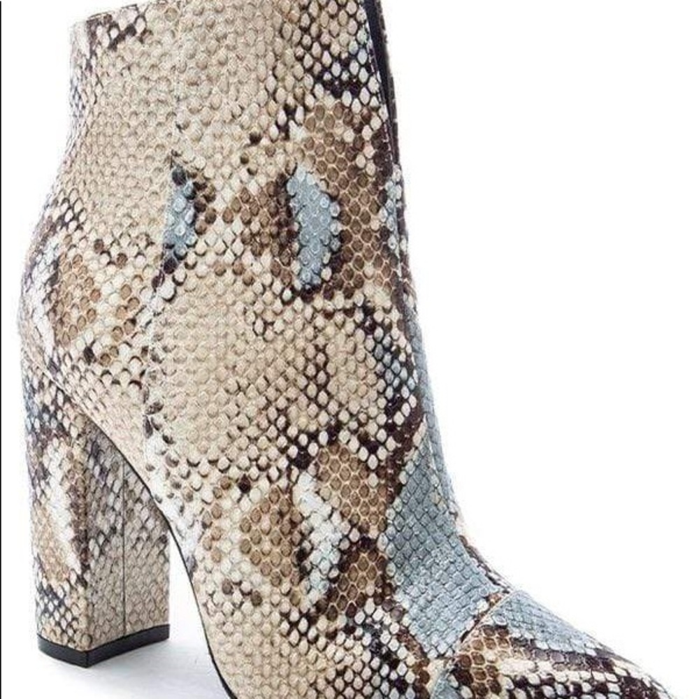 JUST KEEP WALKING SNAKE PRINT BOOTIES-SNAKE - Picture 2 of 2